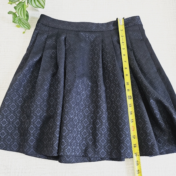 Banana Republic Pleated A-Line Flare Short Skirt with Side Pockets SZ 8 Medium - Picture 7 of 7